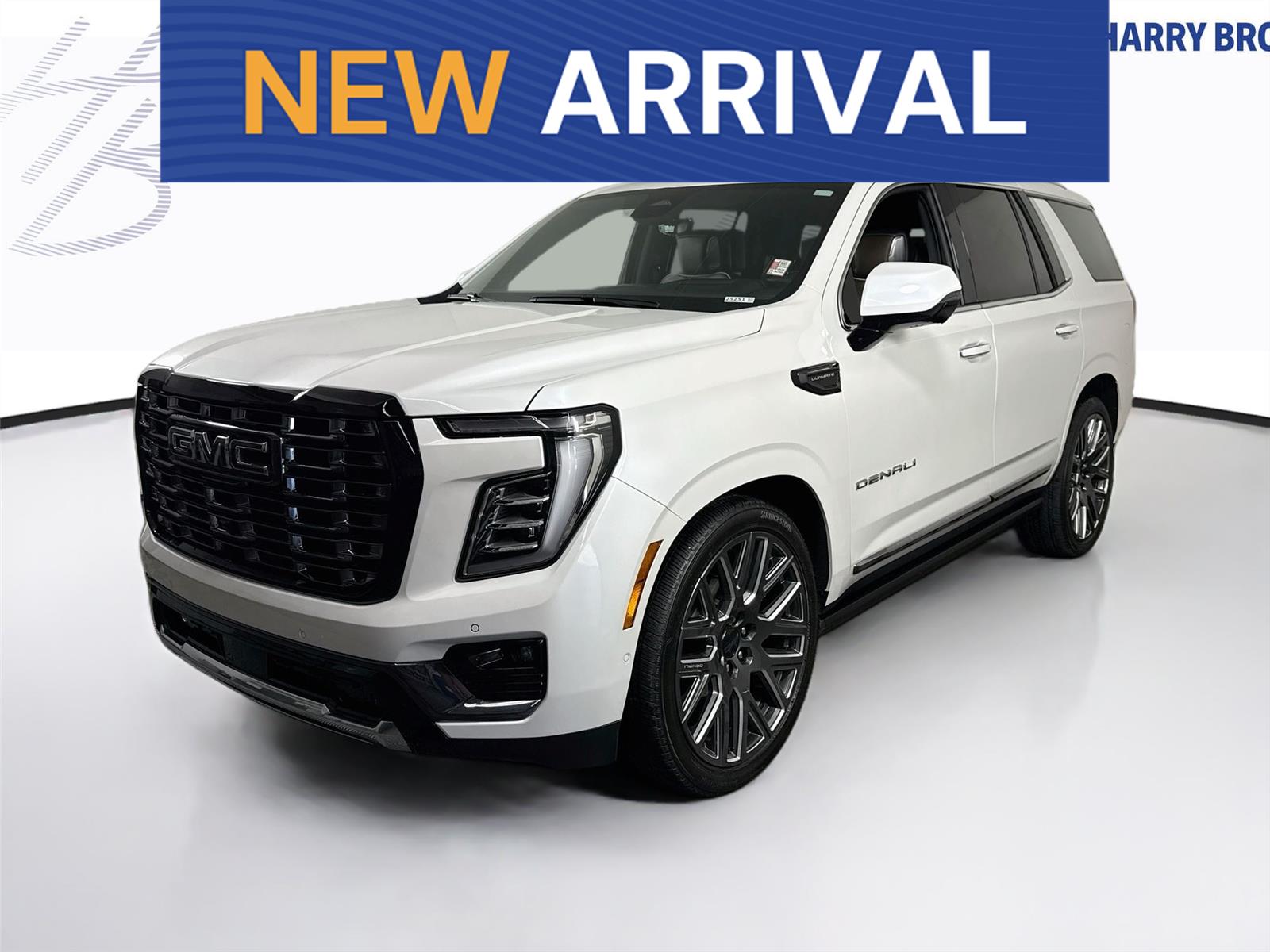White Frost Tricoat 2025 GMC Yukon SUV / Crossover Four-Wheel Drive Automatic