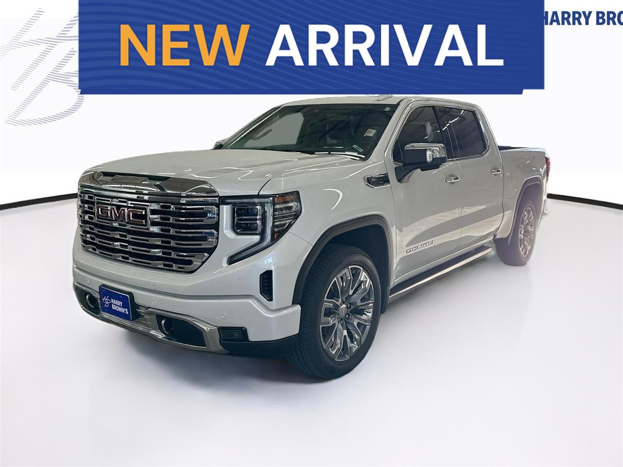White Frost Tricoat 2023 GMC Sierra 1500 Pickup Truck Four-Wheel Drive Automatic