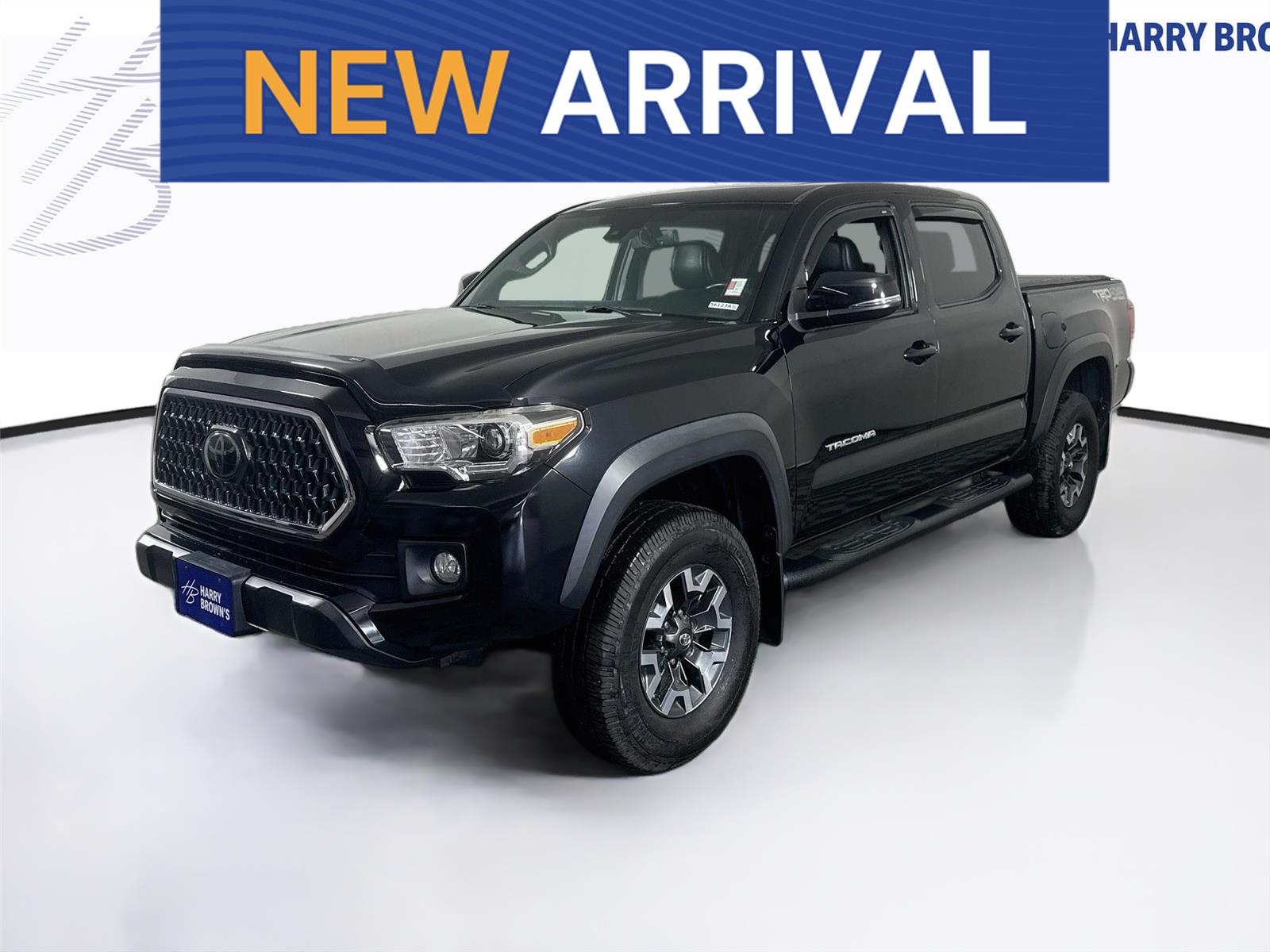 Midnight Black Metallic 2018 Toyota Tacoma Pickup Truck Four-Wheel Drive 6-Speed Automatic