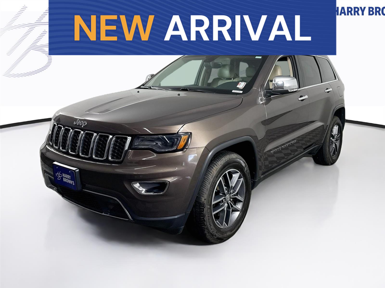 Walnut Brown Metallic Clearcoat 2017 Jeep Grand Cherokee SUV / Crossover Four-Wheel Drive 8-Speed Automatic