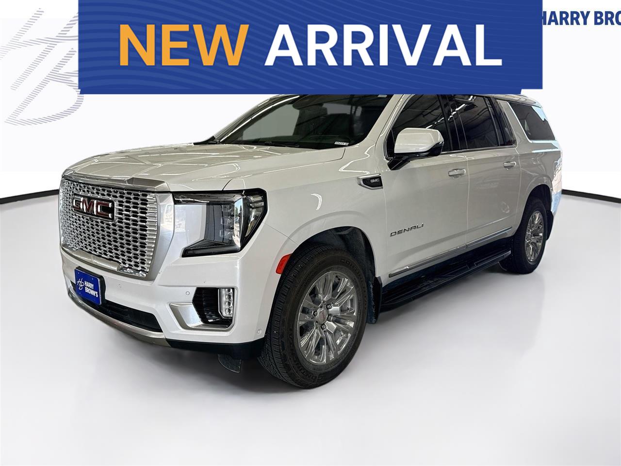 White Frost Tricoat 2023 GMC Yukon XL SUV / Crossover Four-Wheel Drive Automatic