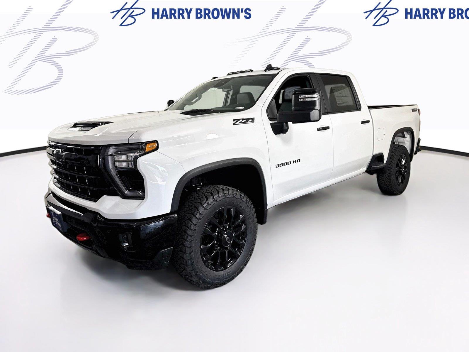 Summit White 2026 Chevrolet Silverado 3500HD Pickup Truck Four-Wheel Drive Automatic