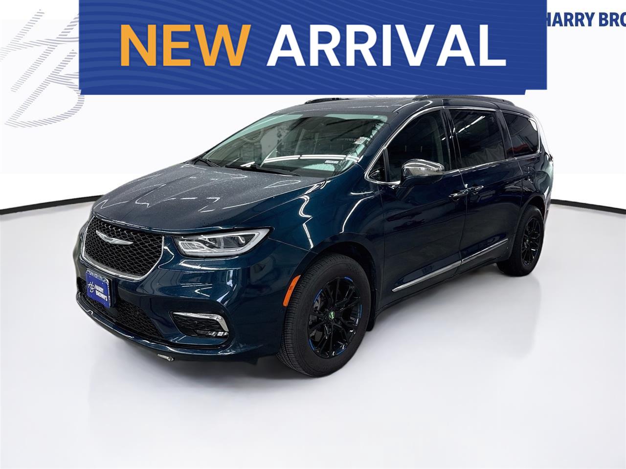 Fathom Blue Pearlcoat 2022 Chrysler Pacifica Minivan All-Wheel Drive 9-Speed Automatic