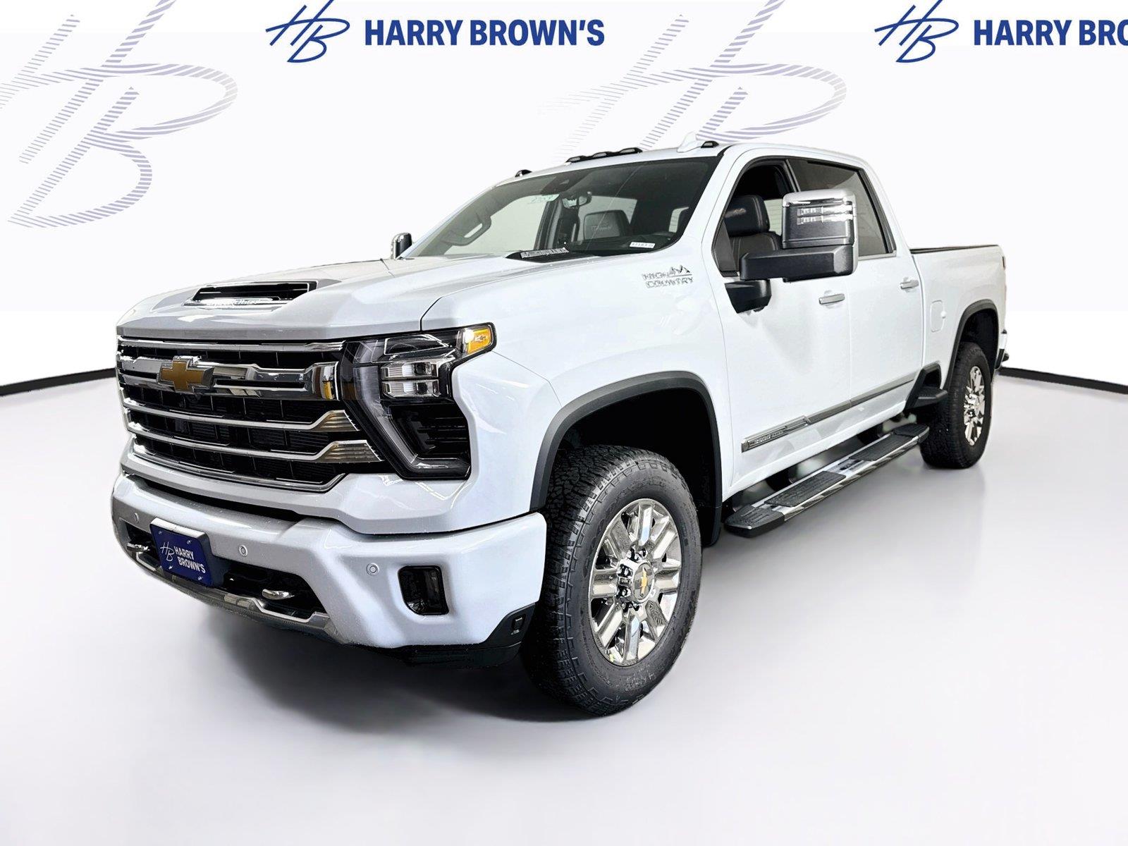 Polar White Tricoat 2026 Chevrolet Silverado 3500HD Pickup Truck Four-Wheel Drive Automatic