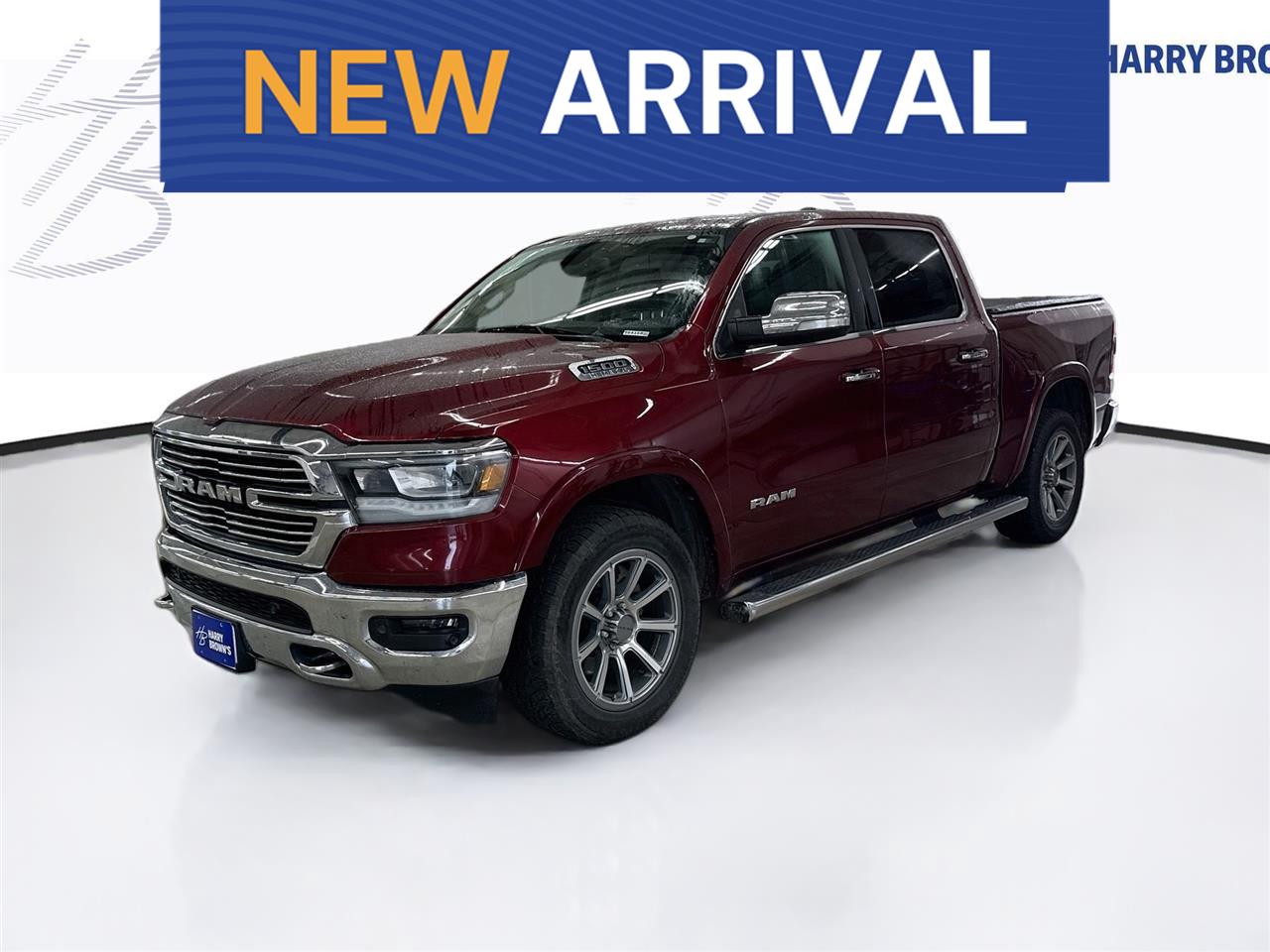 2020 RAM 1500 Rojo (Delmonico Red Pearlcoat) Camioneta Todo terreno 8 velocidades Automática