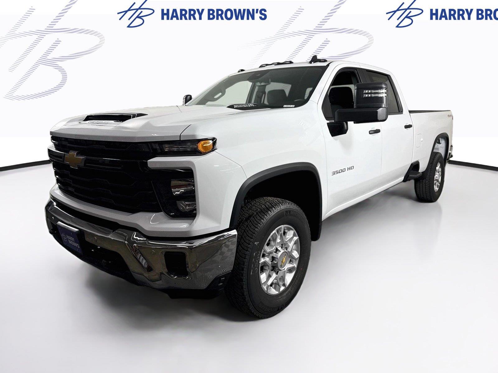 Summit White 2026 Chevrolet Silverado 3500HD Pickup Truck Four-Wheel Drive Automatic