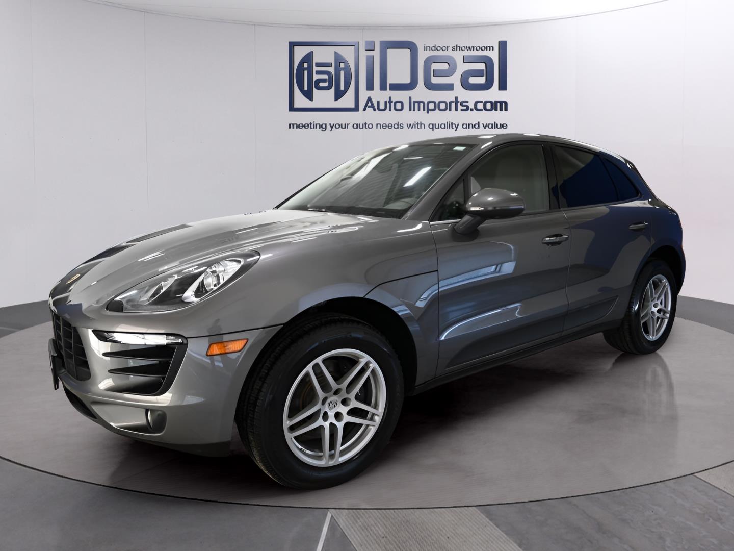 Gray (Volcano Grey Metallic) 2018 Porsche Macan AWD SUV / Crossover All-Wheel Drive Automatic