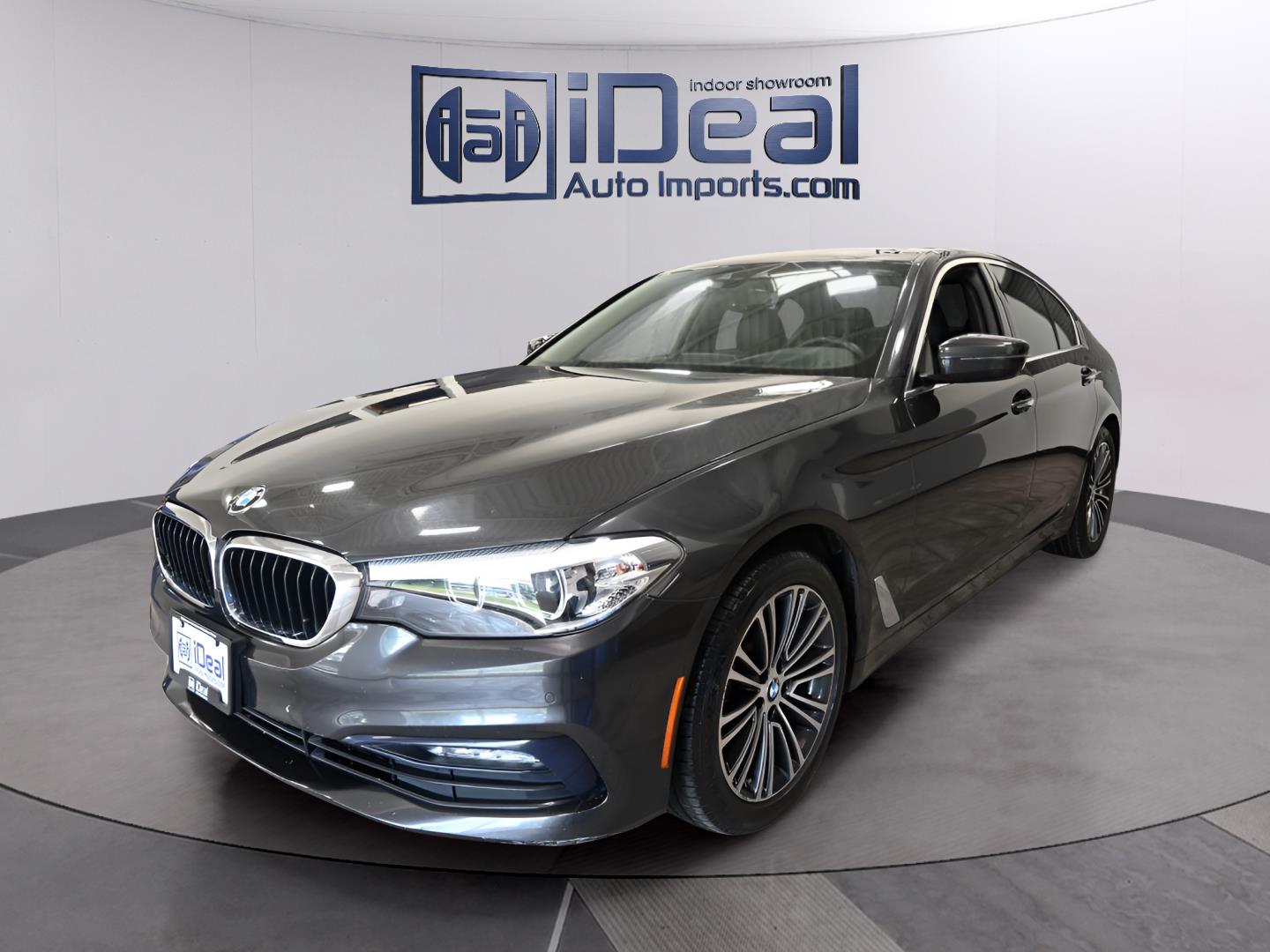 Gray (Dark Graphite Metallic) 2018 BMW 5 Series 530i xDrive Sedan AWD Sedan All-Wheel Drive Automatic