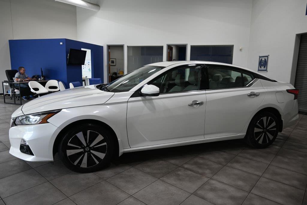 Pearl White Tricoat 2019 Nissan Altima Sedan All-Wheel Drive Continuously Variable Transmission