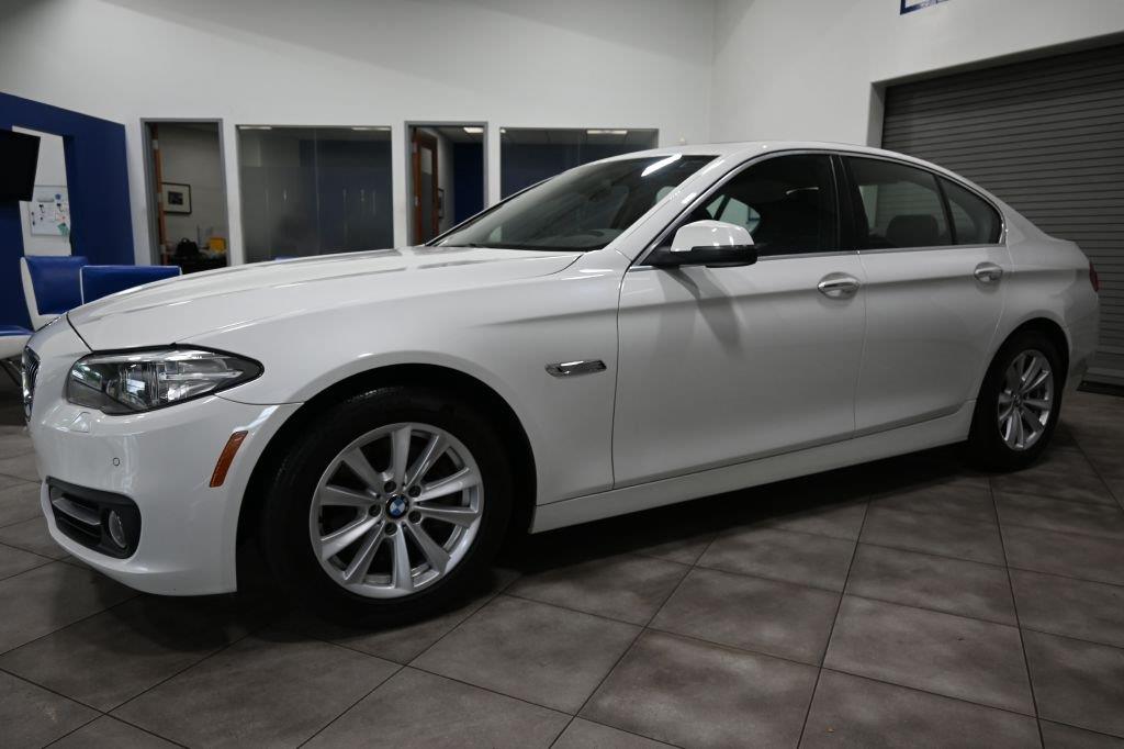 Alpine White 2015 BMW 5 Series Sedan All-Wheel Drive 8-Speed Automatic