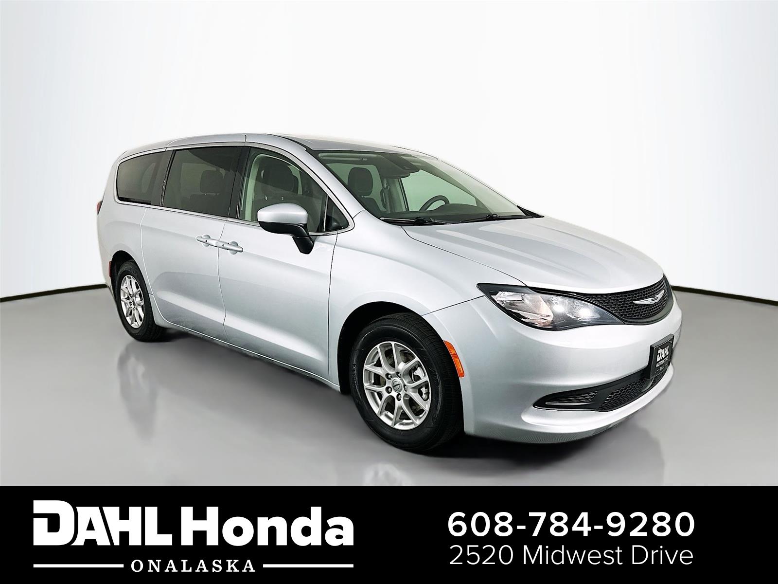 2023 Chrysler Voyager LX FWD