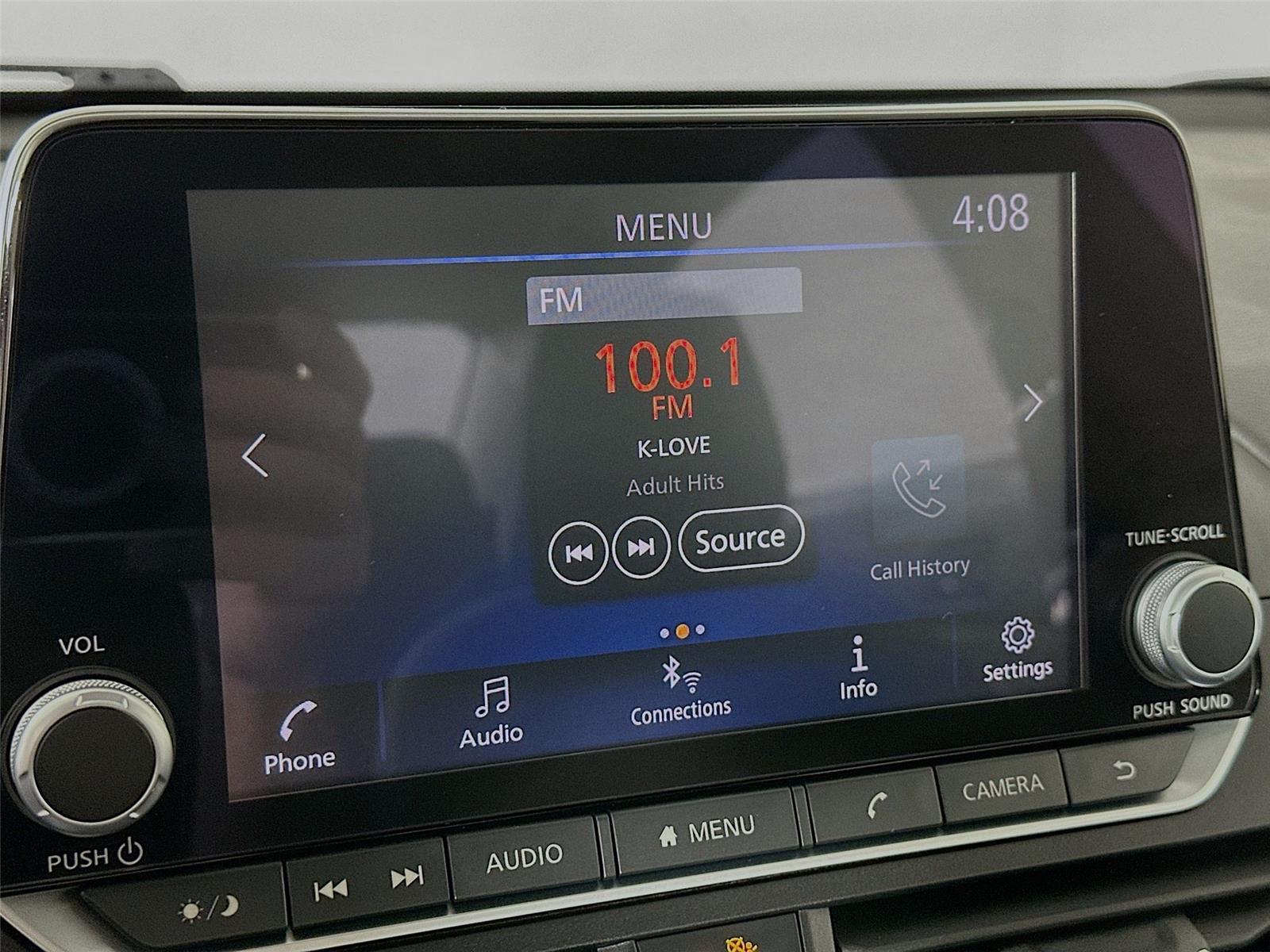 View vehicle photo 7