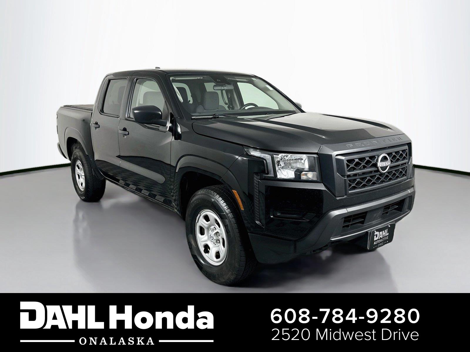 Super Black 2022 Nissan Frontier Pickup Truck Four-Wheel Drive Automatic