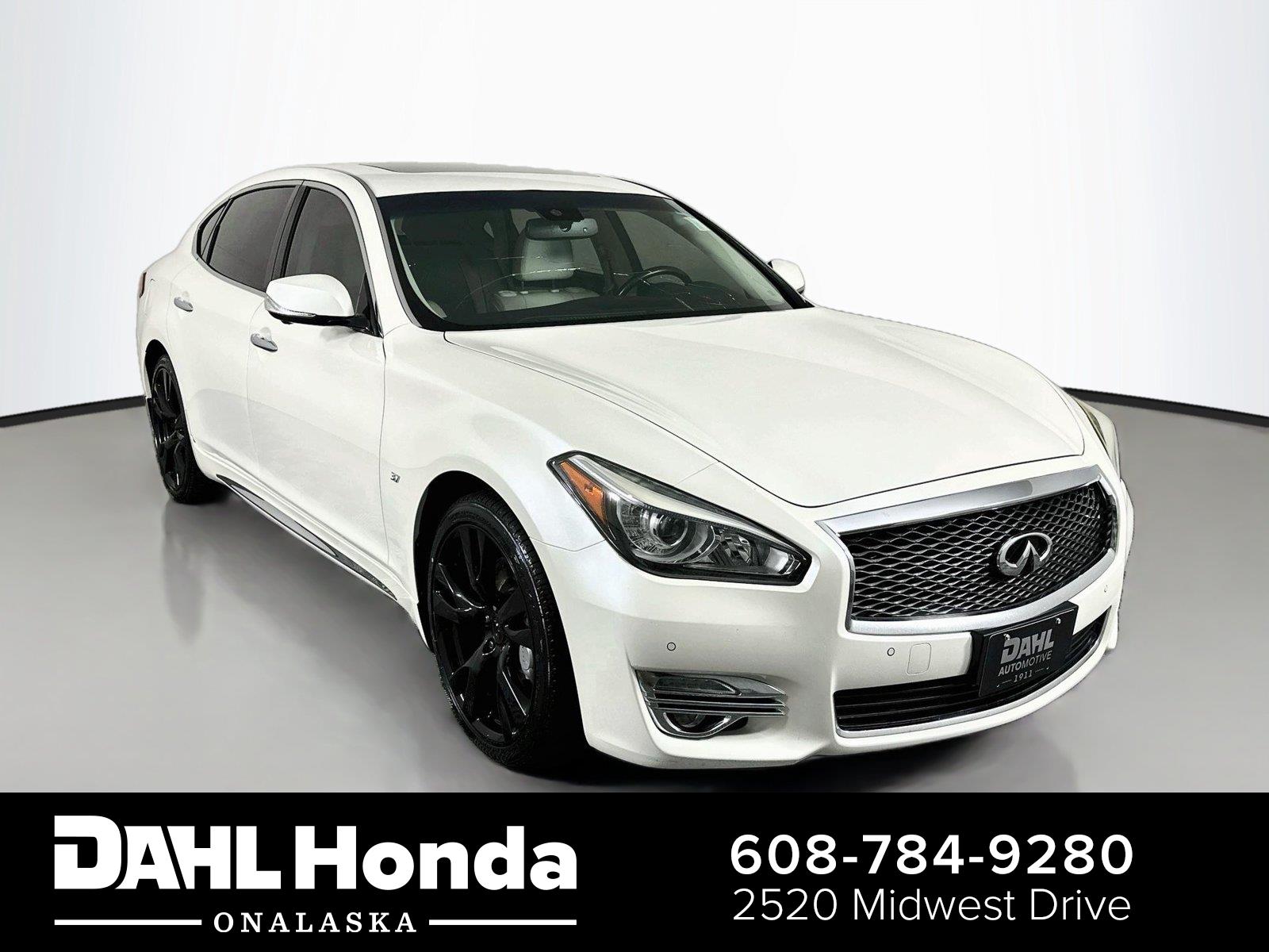 2017 INFINITI Q70L 3.7 RWD