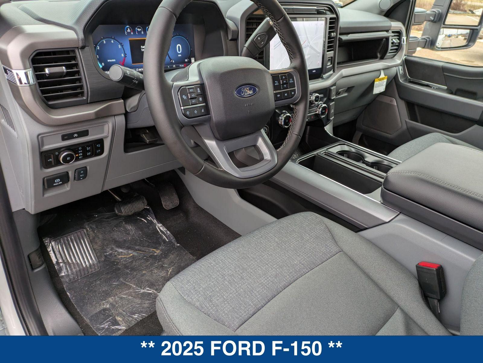 2025 Ford F-150 XLT - Photo 13