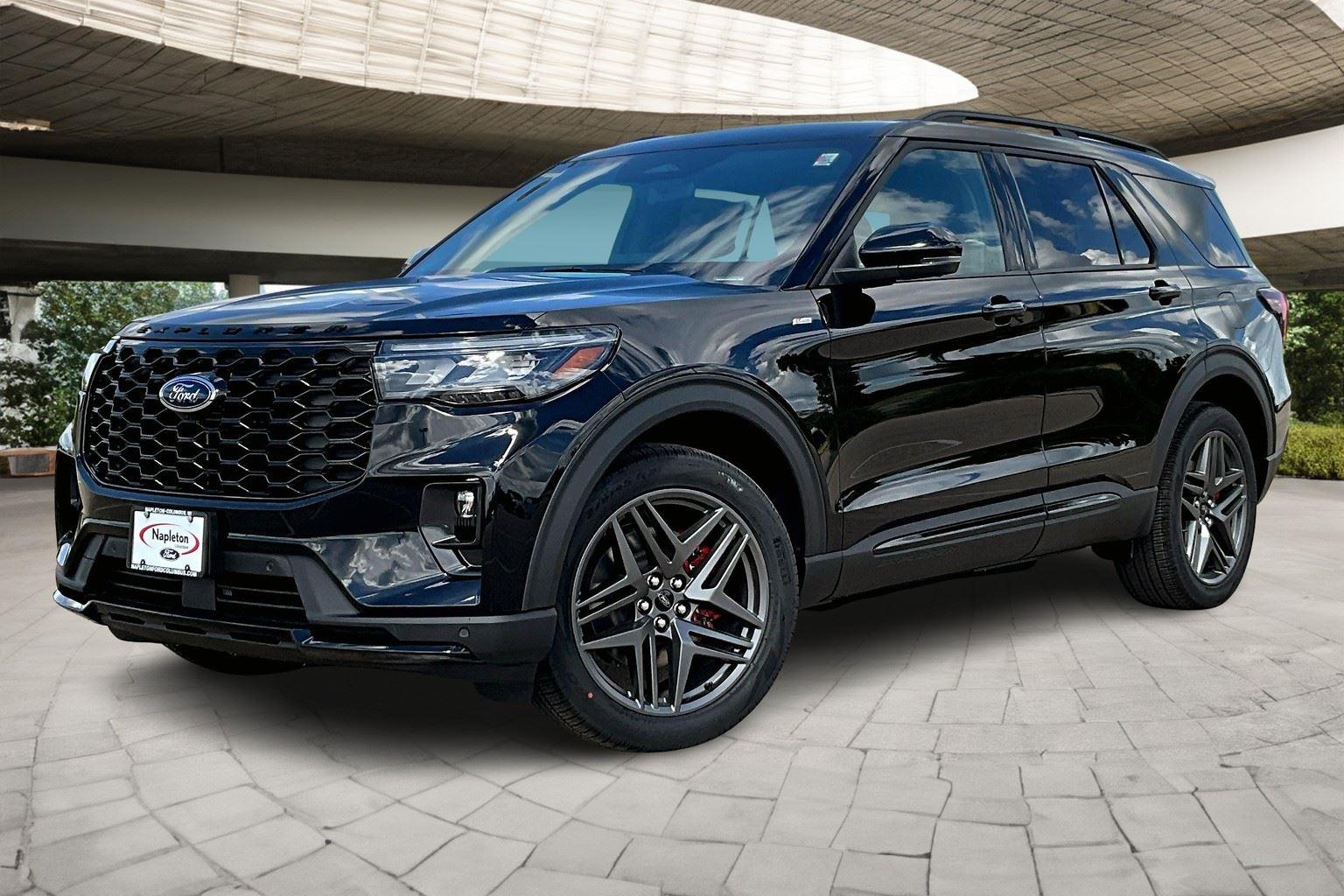 2025 Ford Explorer ST-LINE's photo