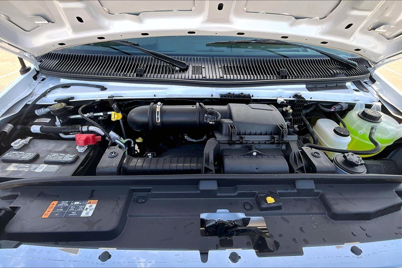 2025 Ford E-Series Cutaway Base - Photo 11