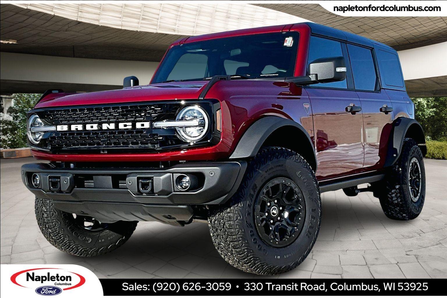 Ruby Red Metallic Tinted Clearcoat 2025 Ford Bronco Badlands 4-Door 4WD SUV / Crossover Four-Wheel Drive 7-Speed Manual