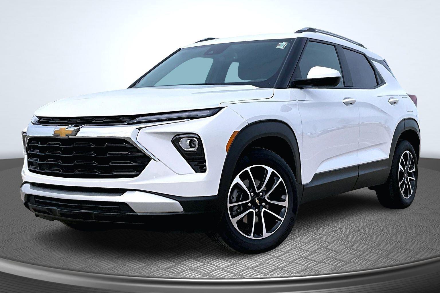 Summit White 2024 Chevrolet Trailblazer LT FWD SUV / Crossover Front-Wheel Drive Continuously Variable Transmission