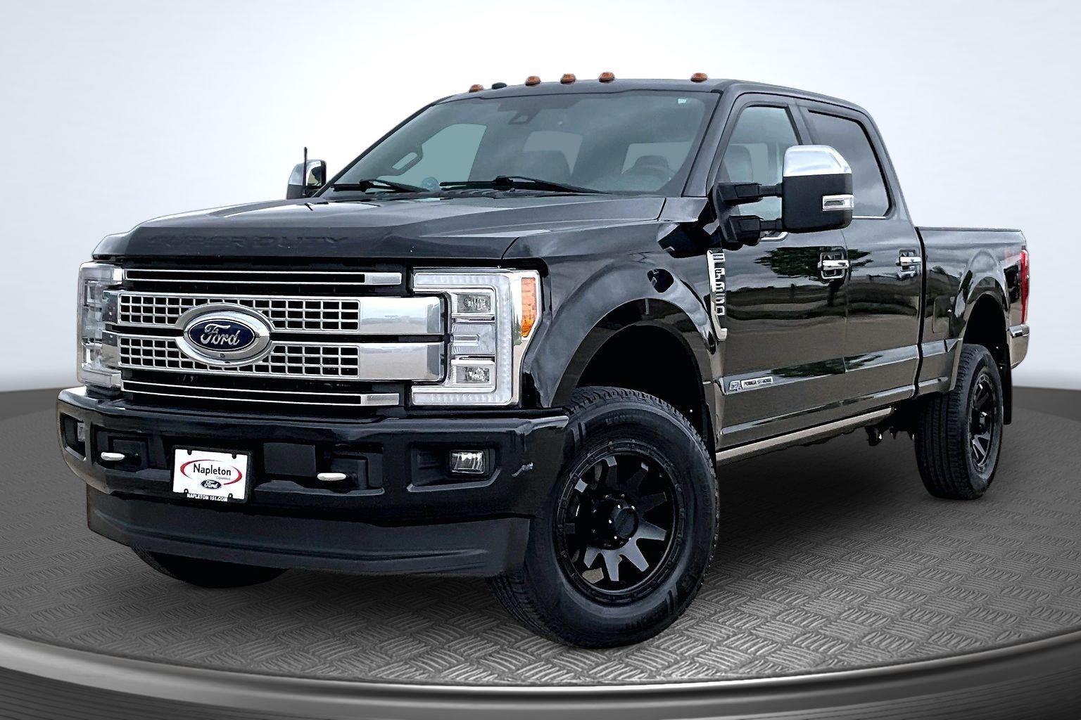 Shadow Black 2018 Ford F-350 Super Duty Platinum Crew Cab 4WD Pickup Truck Four-Wheel Drive 6-Speed Automatic