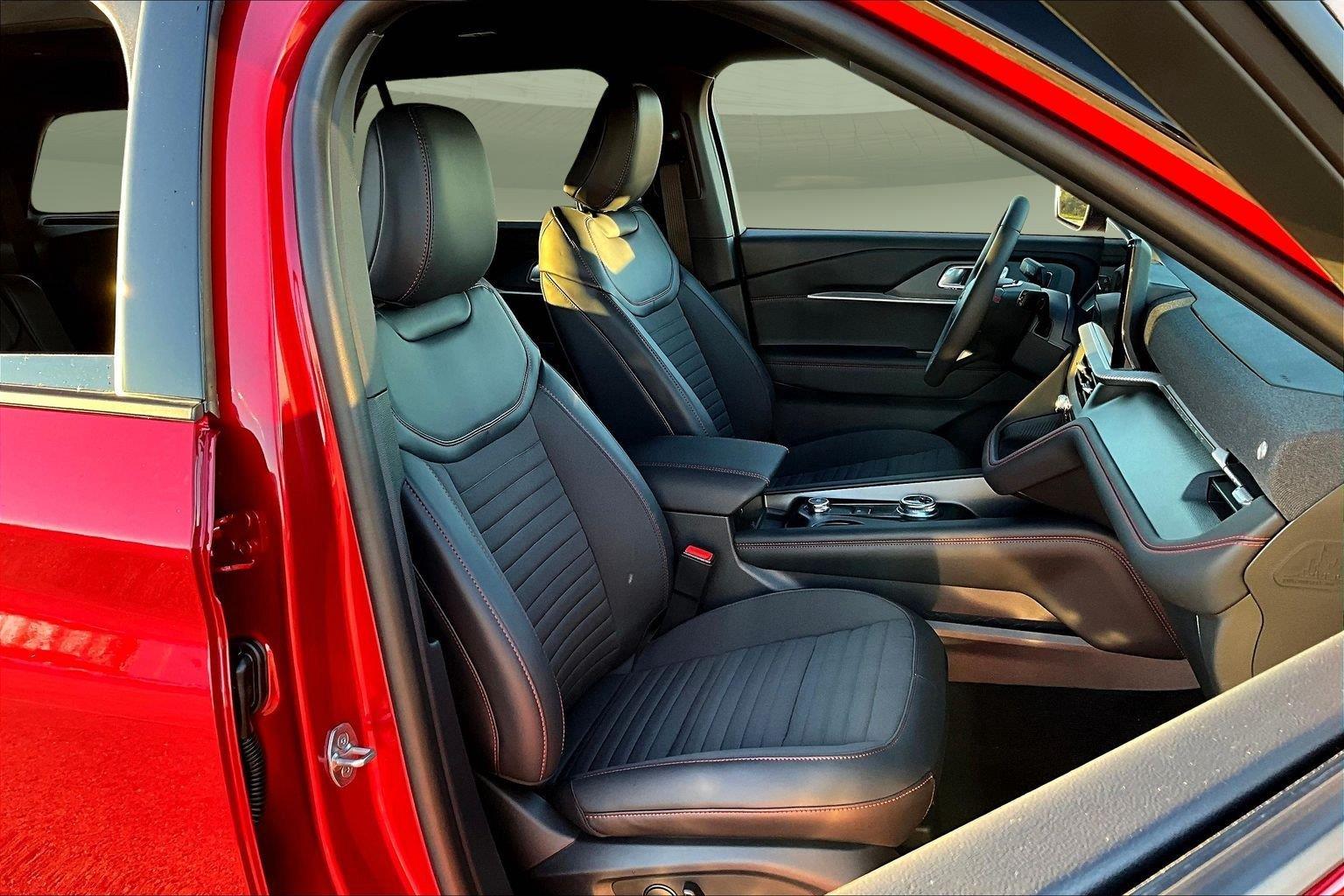 2026 Ford Explorer ST-Line - Photo 10