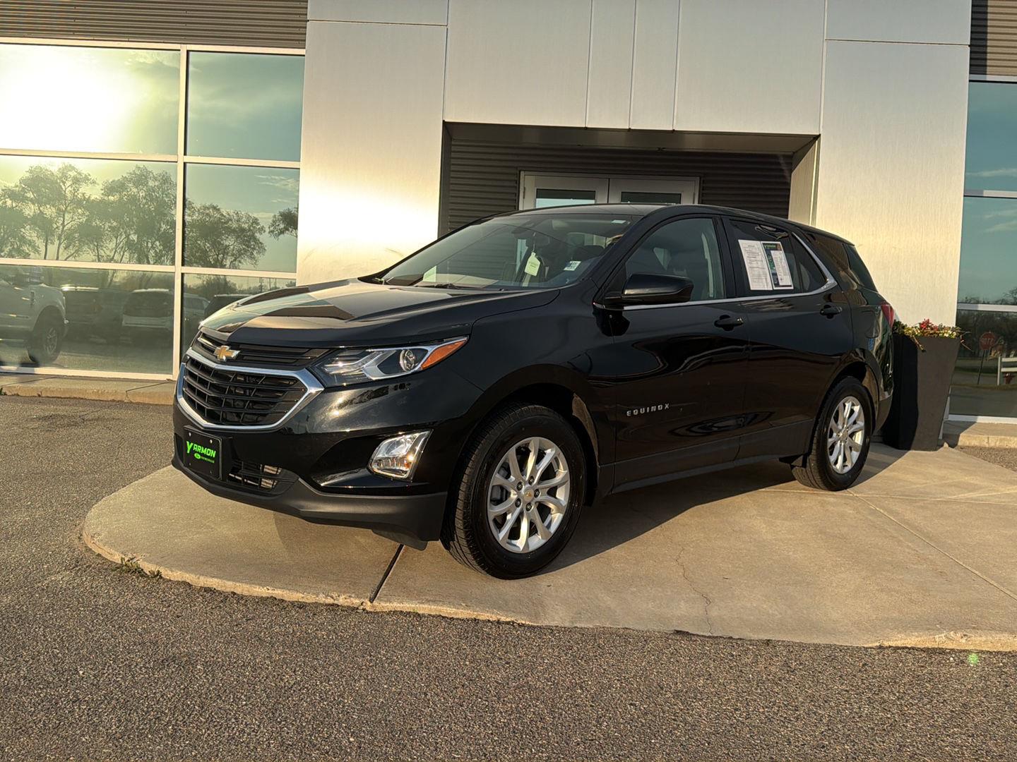 Mosaic Black Metallic 2020 Chevrolet Equinox SUV / Crossover Four-Wheel Drive 6-Speed Automatic Overdrive