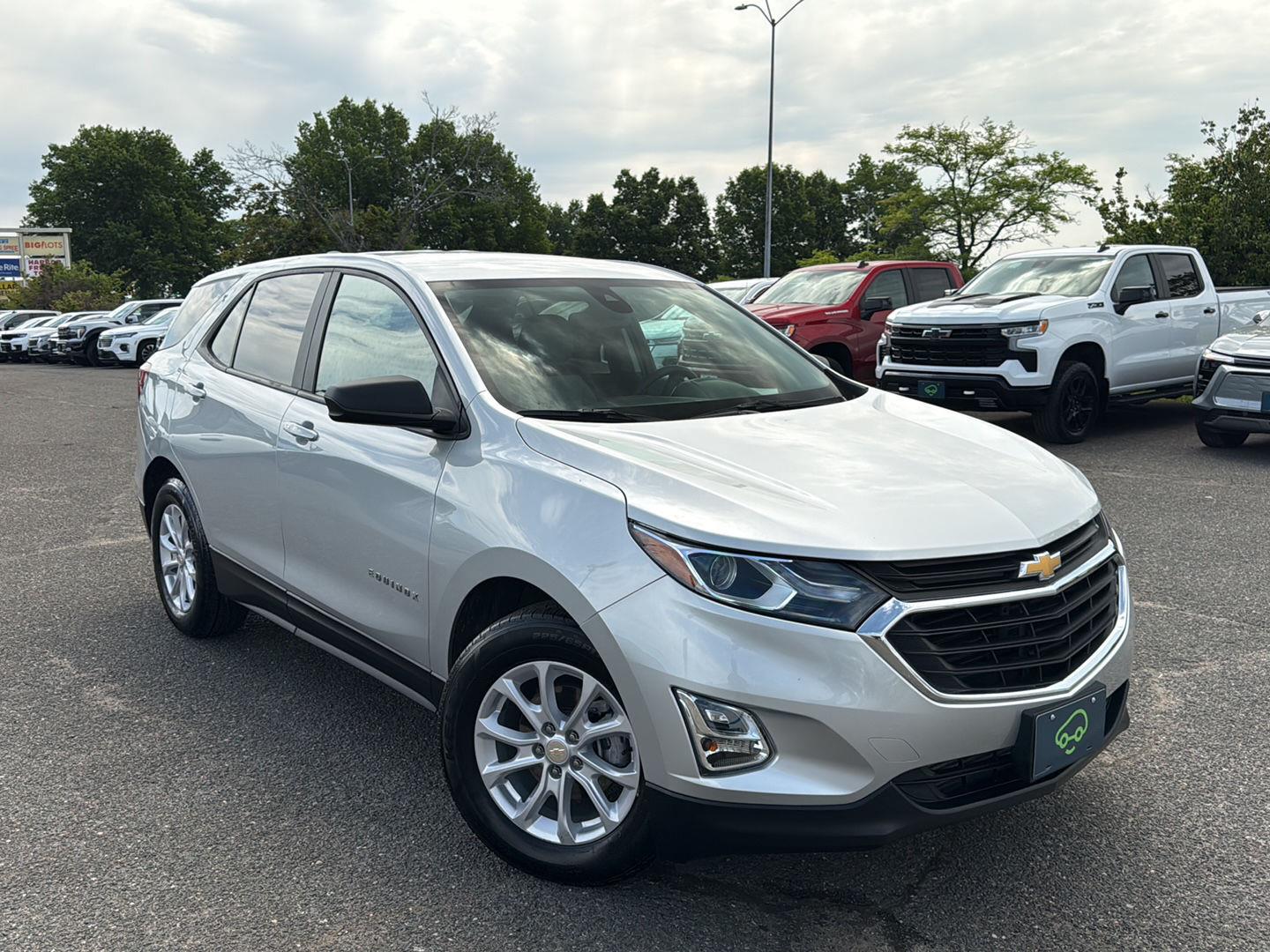 Silver Ice Metallic 2020 Chevrolet Equinox SUV / Crossover Front-Wheel Drive 6-Speed Automatic Overdrive