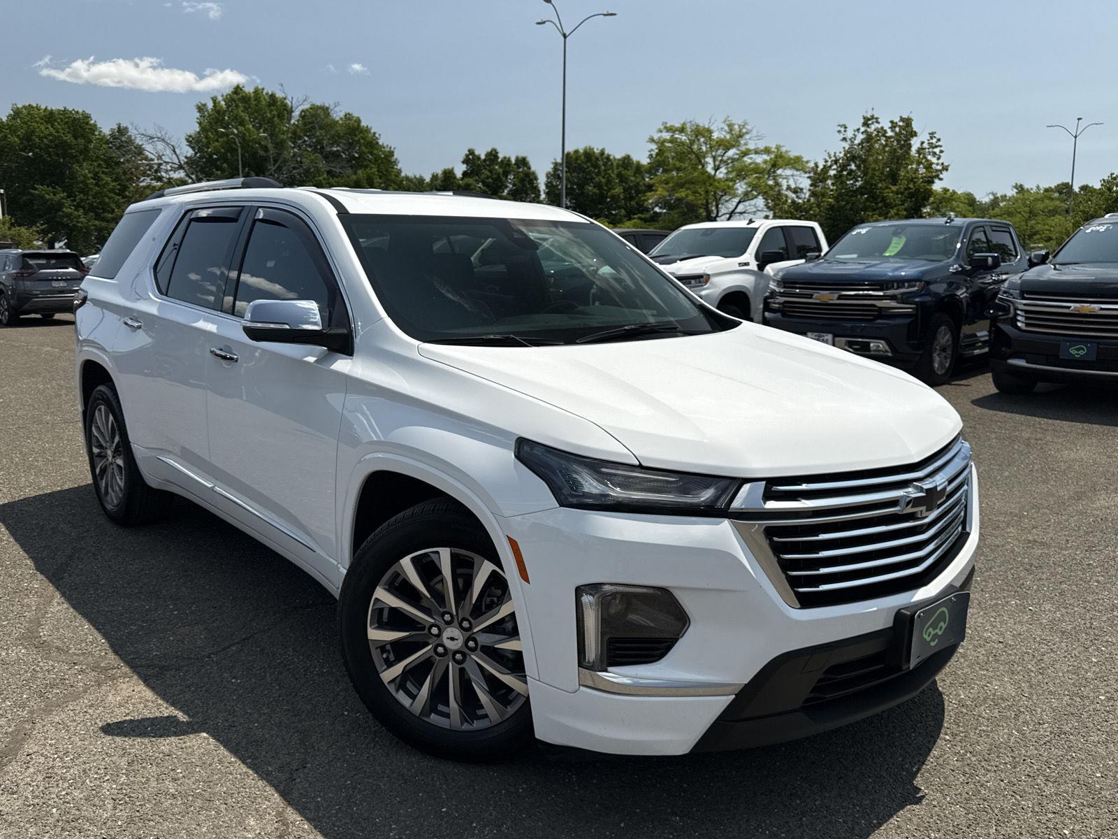 Summit White 2023 Chevrolet Traverse SUV / Crossover Four-Wheel Drive 9-Speed Automatic