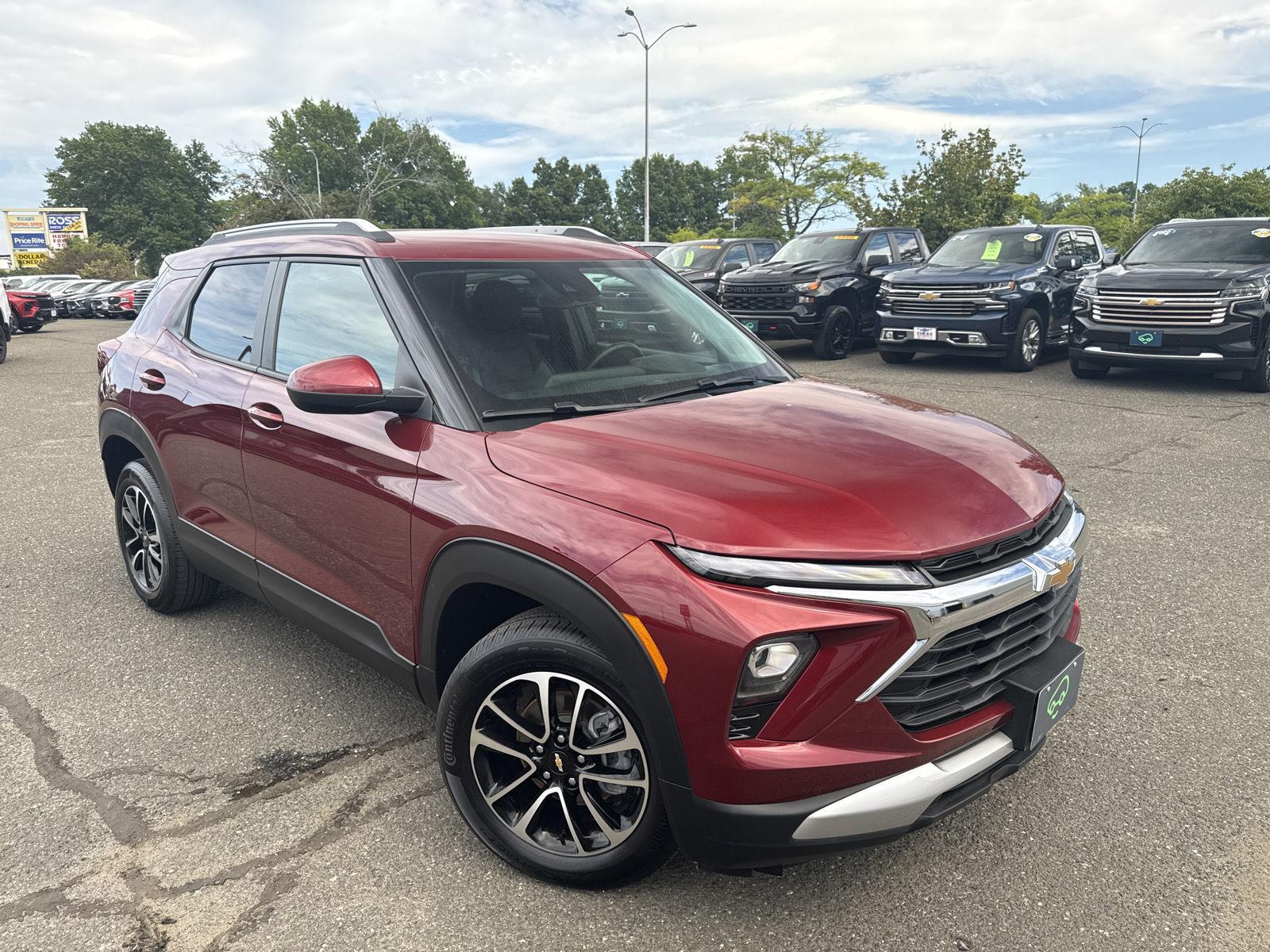 Red (Crimson Metallic) 2025 Chevrolet Trailblazer SUV / Crossover Four-Wheel Drive 9-Speed Automatic