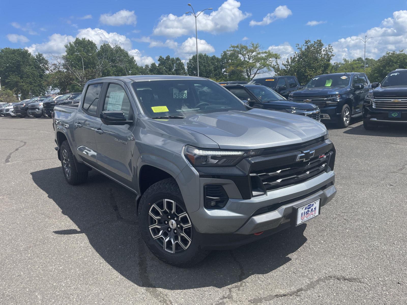 Sterling Gray Metallic 2026 Chevrolet Colorado Pickup Truck Four-Wheel Drive Automatic