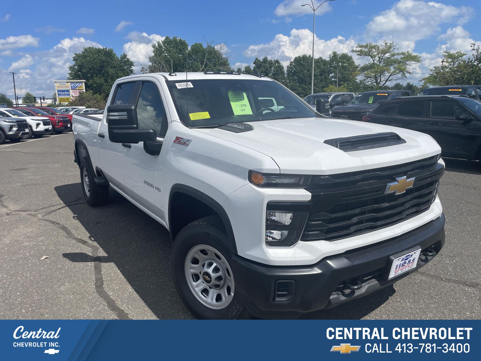 Summit White 2026 Chevrolet Silverado 2500HD Pickup Truck Four-Wheel Drive Automatic