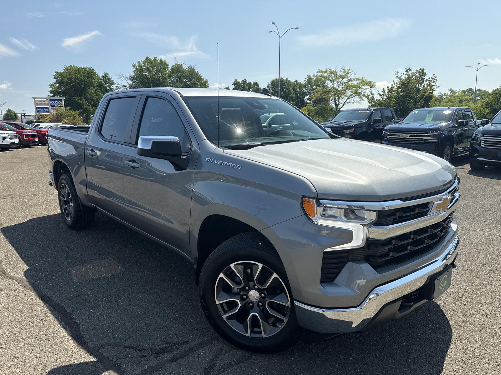 Sterling Gray Metallic 2023 Chevrolet Silverado 1500 Pickup Truck Four-Wheel Drive 8-Speed Automatic