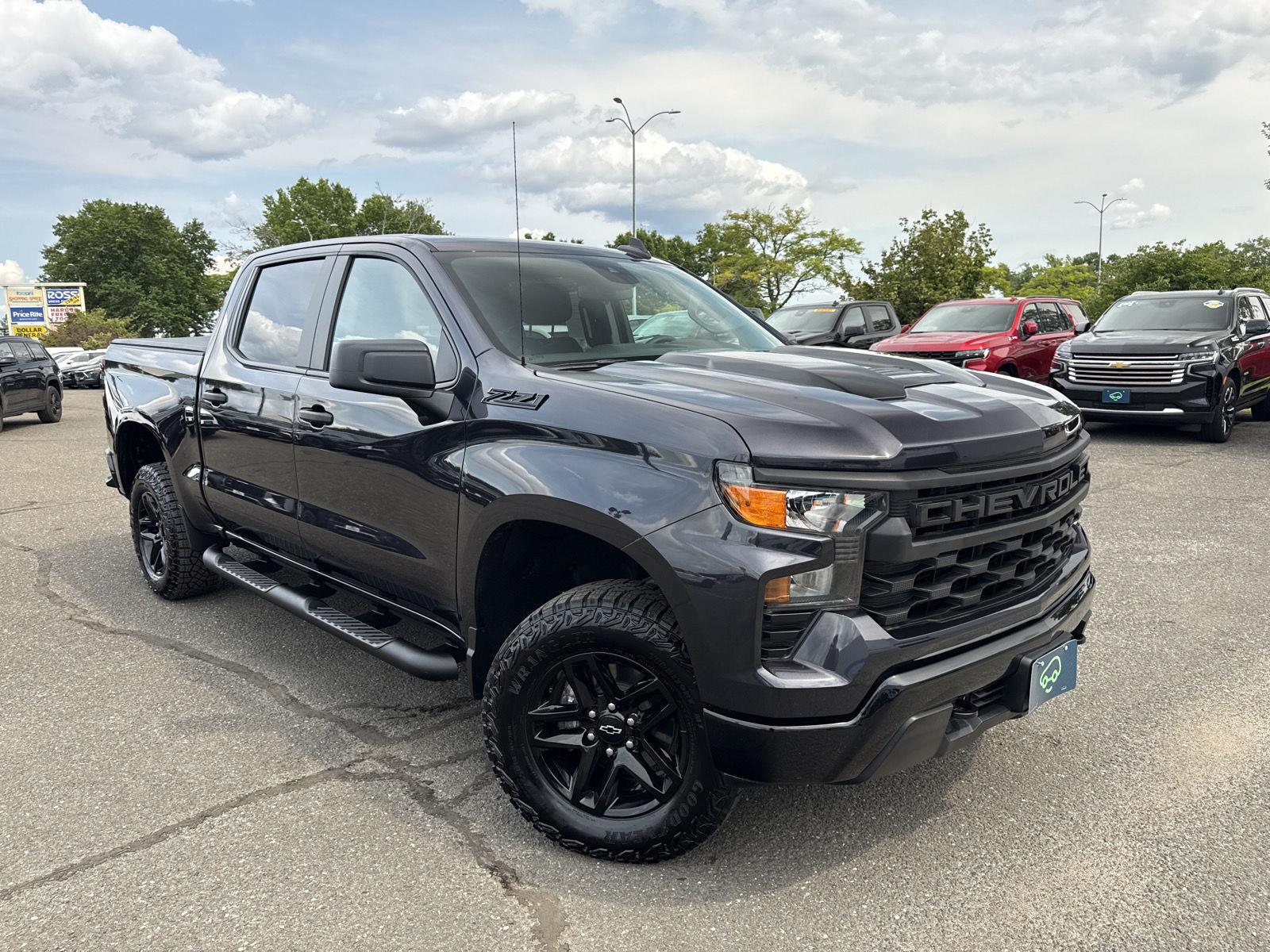 Dark Ash Metallic 2024 Chevrolet Silverado 1500 Pickup Truck Four-Wheel Drive Automatic