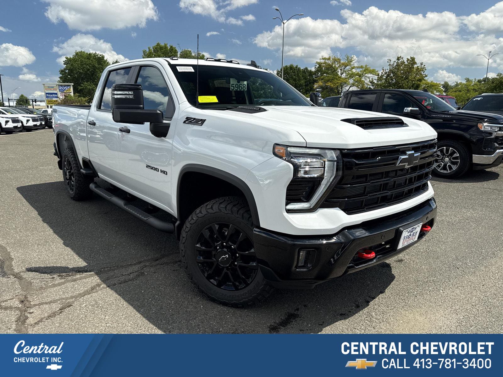 Summit White 2026 Chevrolet Silverado 2500HD Pickup Truck Four-Wheel Drive Automatic