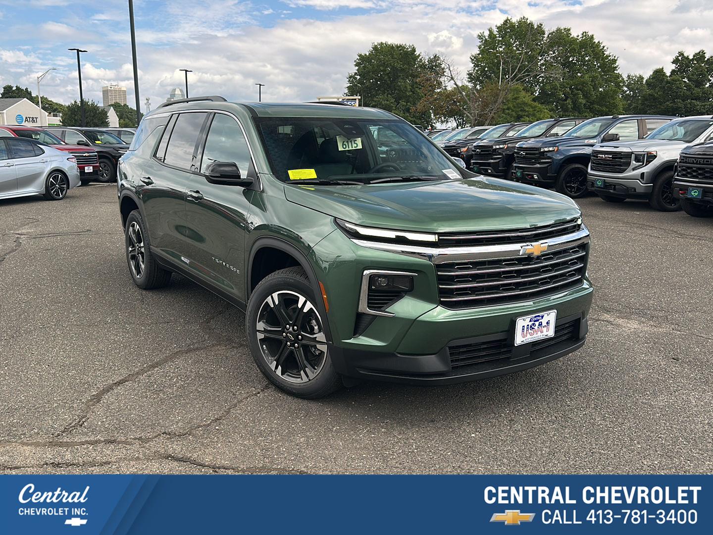 Trillium Green Metallic 2027 Chevrolet Traverse SUV / Crossover Four-Wheel Drive 8-Speed Automatic