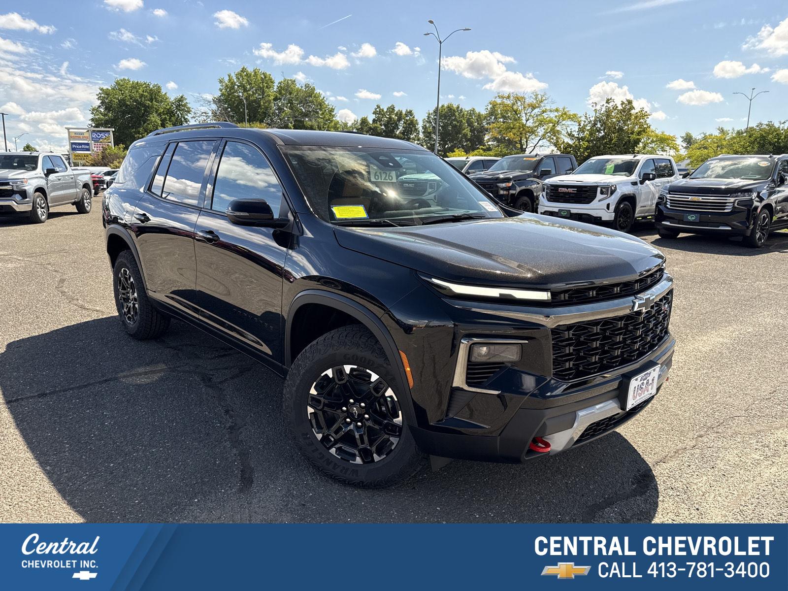 MOSAIC BLACK METALLIC 2027 Chevrolet Traverse SUV / Crossover Four-Wheel Drive