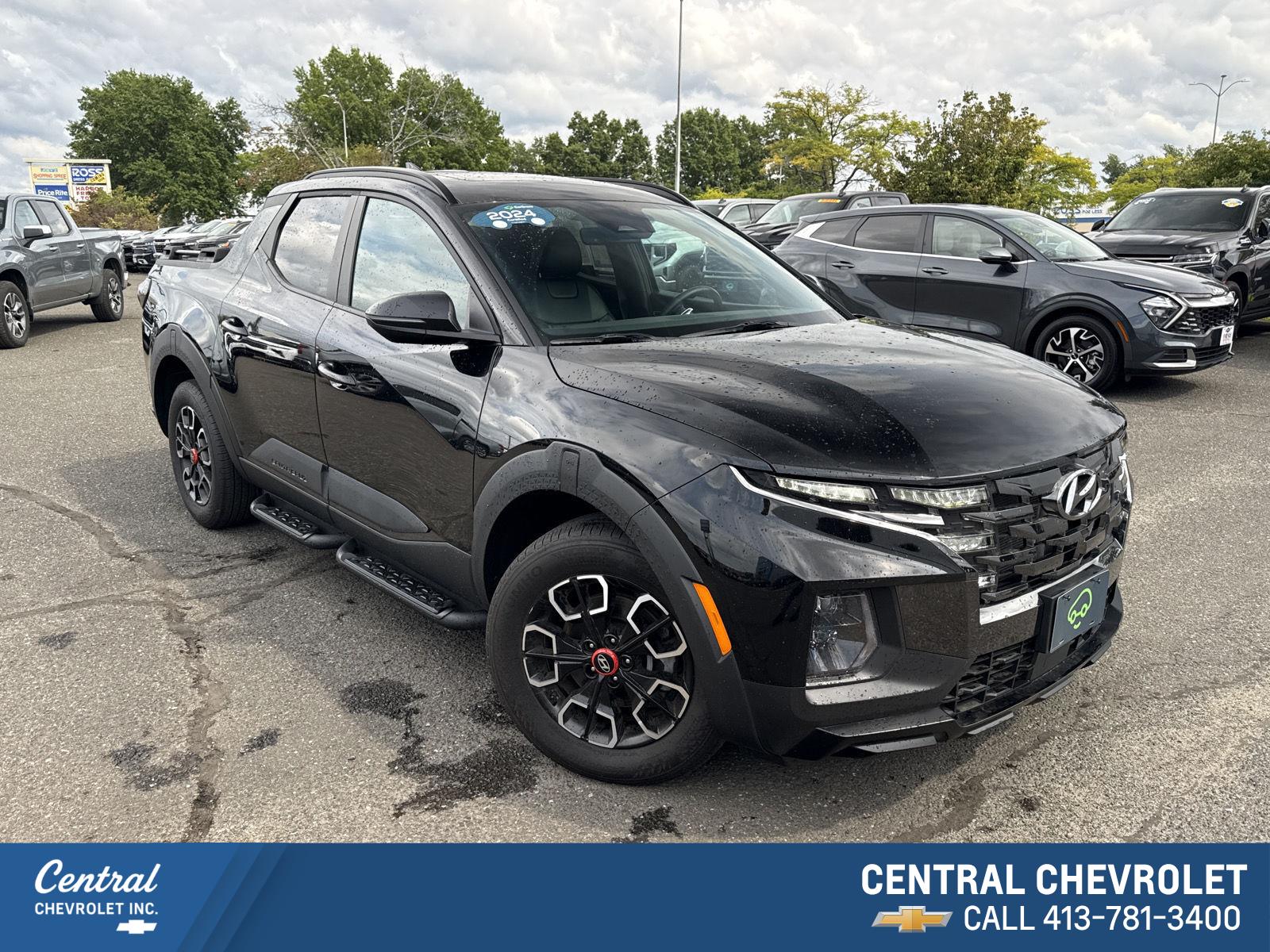 Phantom Black 2024 Hyundai Santa Cruz Pickup Truck All-Wheel Drive