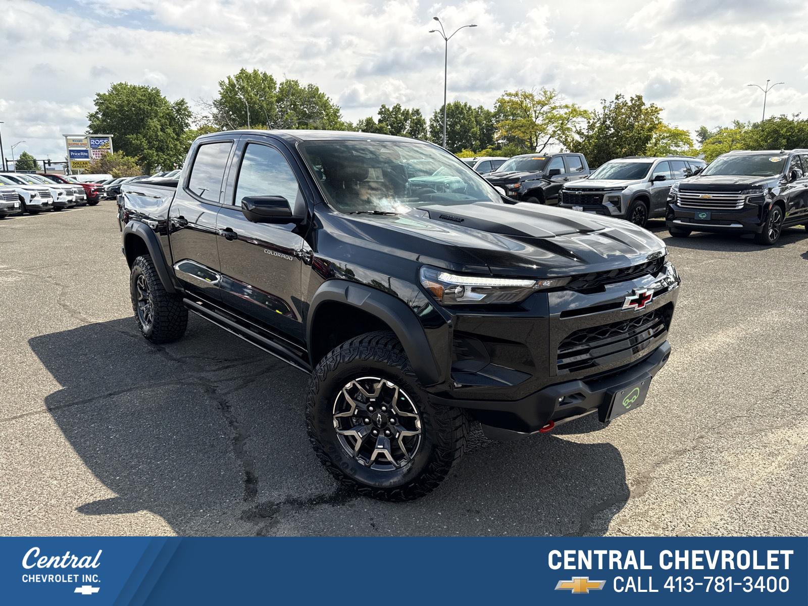 Black 2025 Chevrolet Colorado Pickup Truck Four-Wheel Drive 8-Speed Automatic