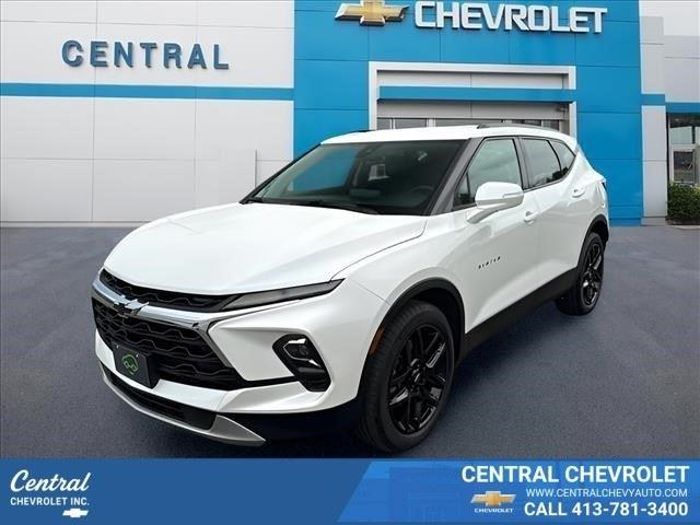 White (Iridescent Pearl Tricoat) 2023 Chevrolet Blazer SUV / Crossover All-Wheel Drive Automatic