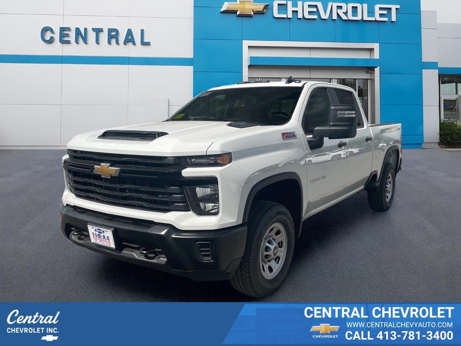 Summit White 2026 Chevrolet Silverado 2500HD Pickup Truck Four-Wheel Drive Automatic