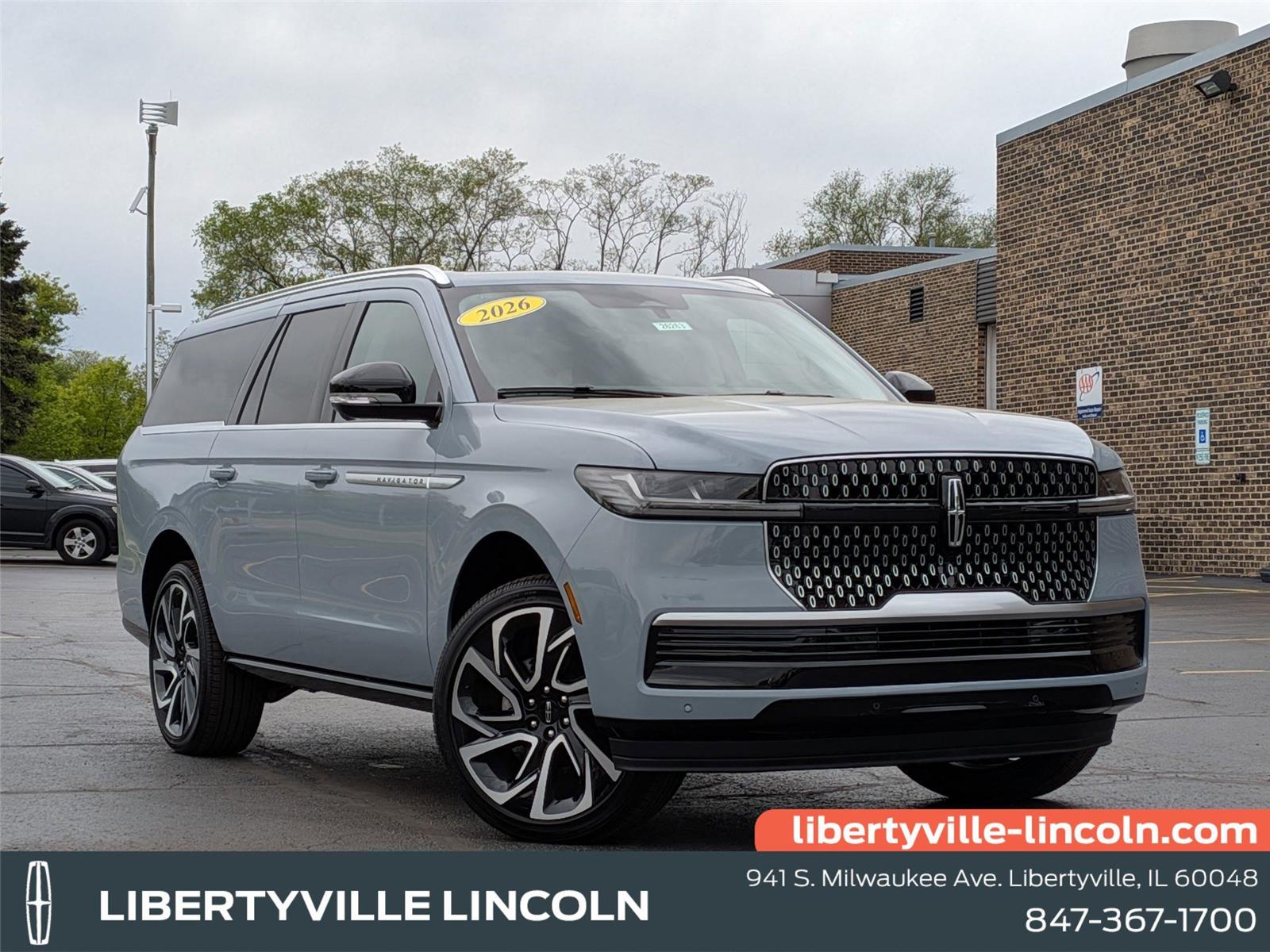 Gray Mist Metallic Tri-Coat 2026 Lincoln Navigator L Reserve 4WD SUV / Crossover Four-Wheel Drive Automatic