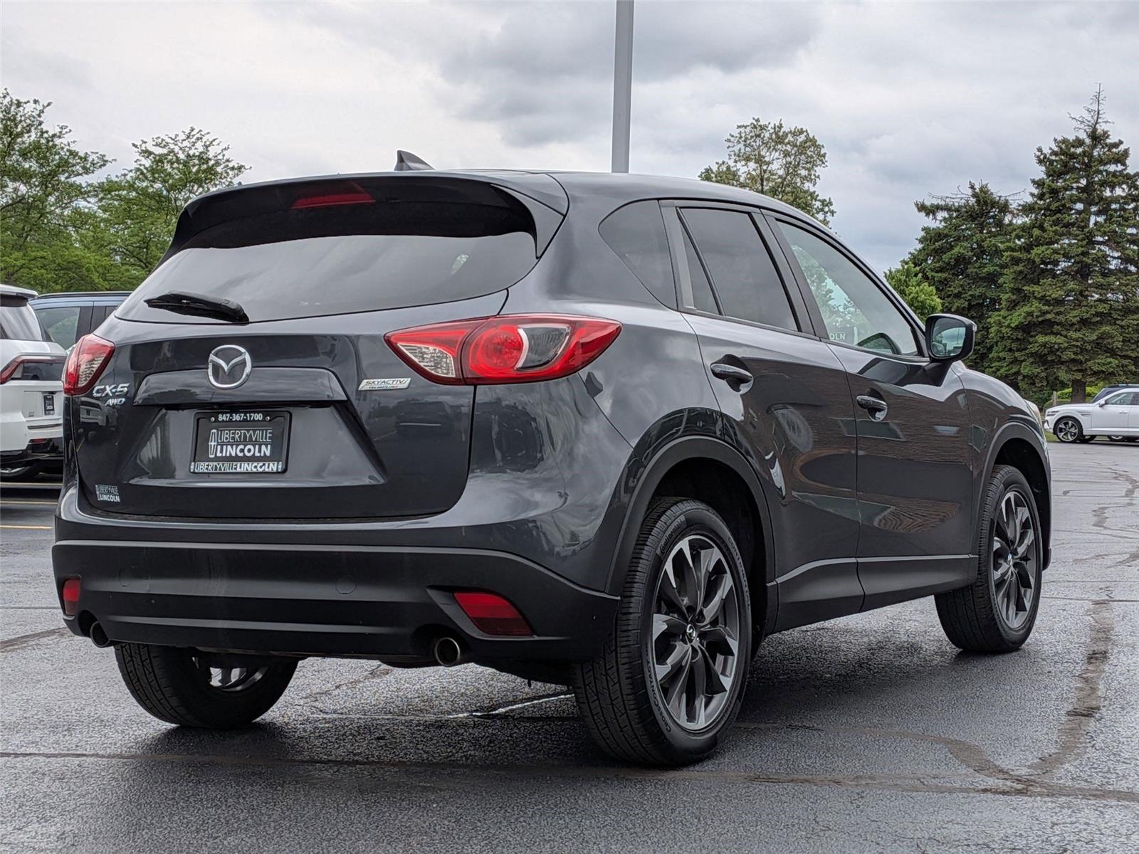 View vehicle photo 4