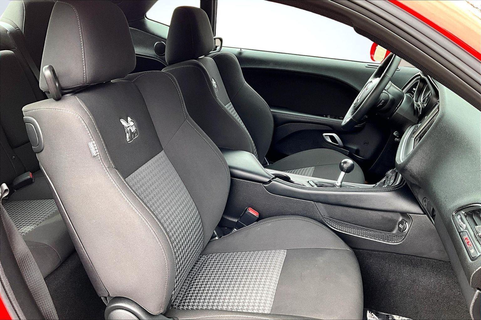 2022 Dodge Challenger R/T - Photo 7