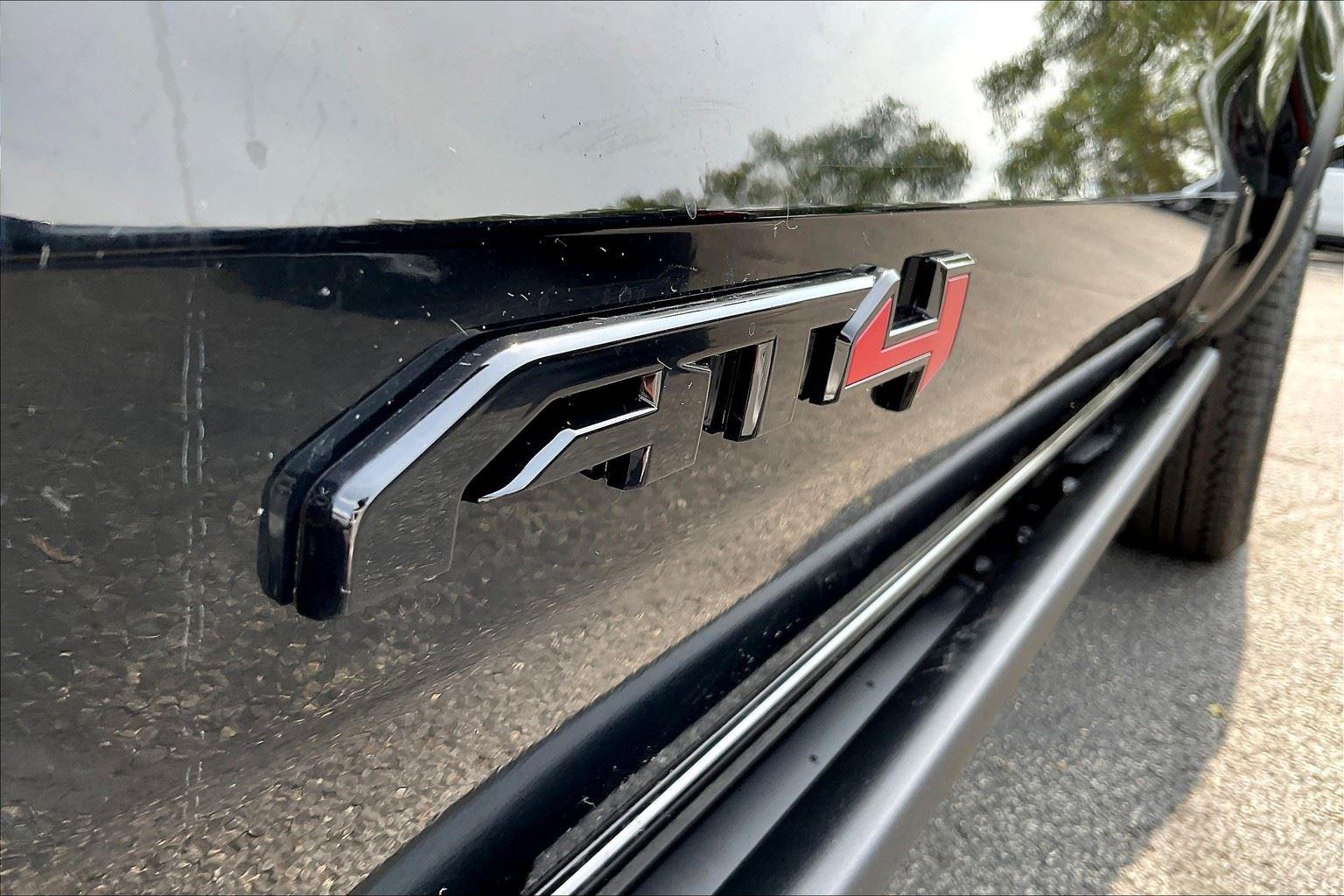 2025 GMC Canyon AT4 - Photo 8