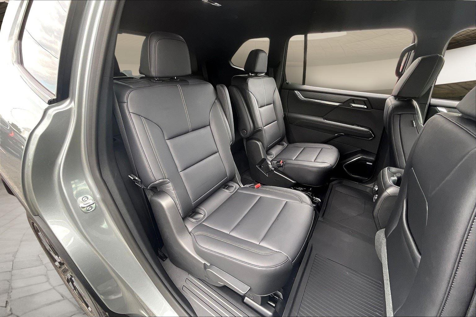 2026 GMC Acadia Elevation - Photo 9