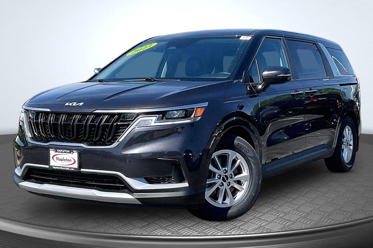 2023 Kia Sedona LX Seat Pkg's photo
