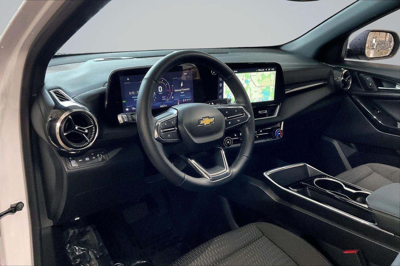 2025 Chevrolet Equinox LT - Photo 14