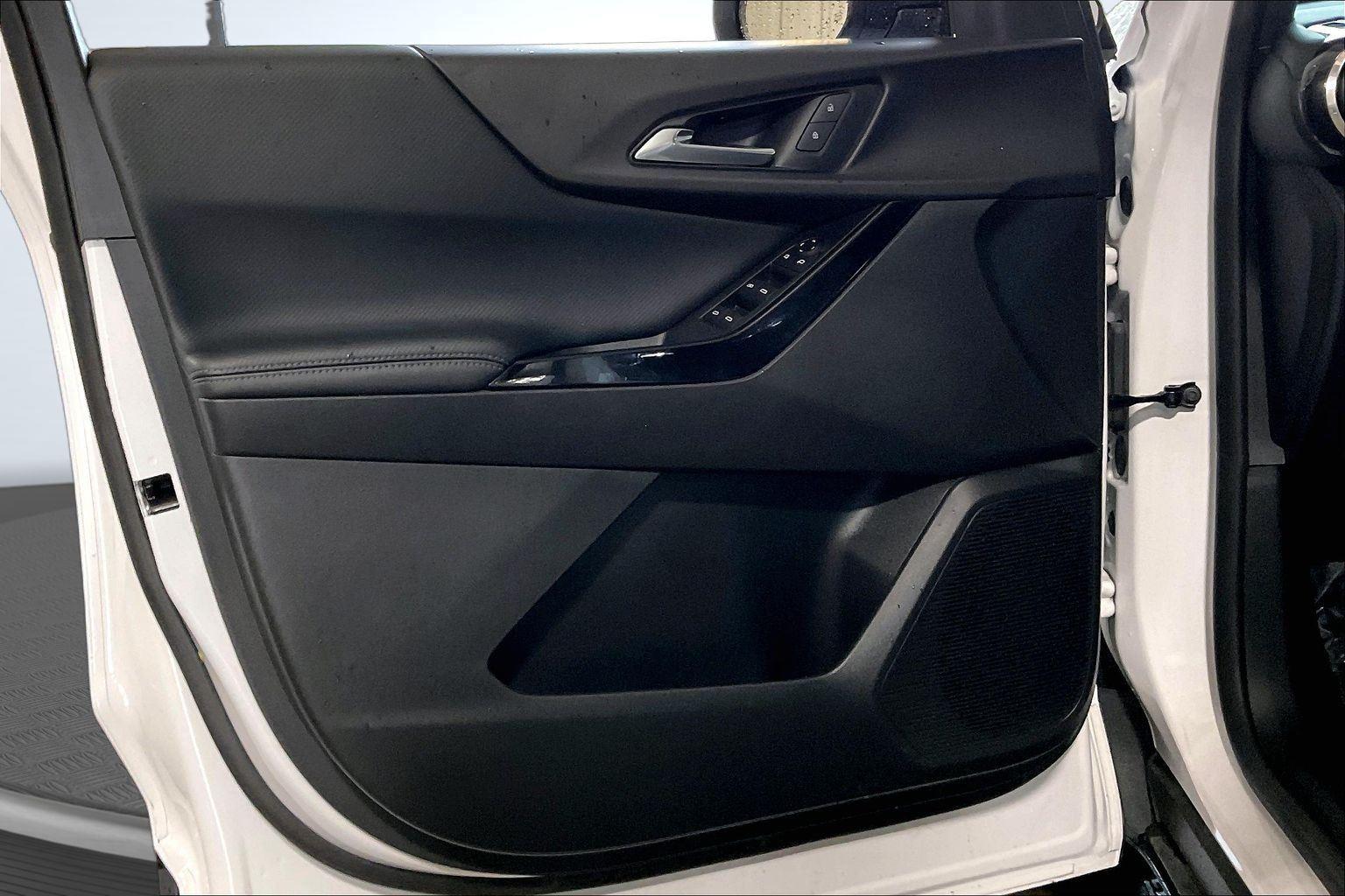2025 Chevrolet Equinox LT - Photo 22