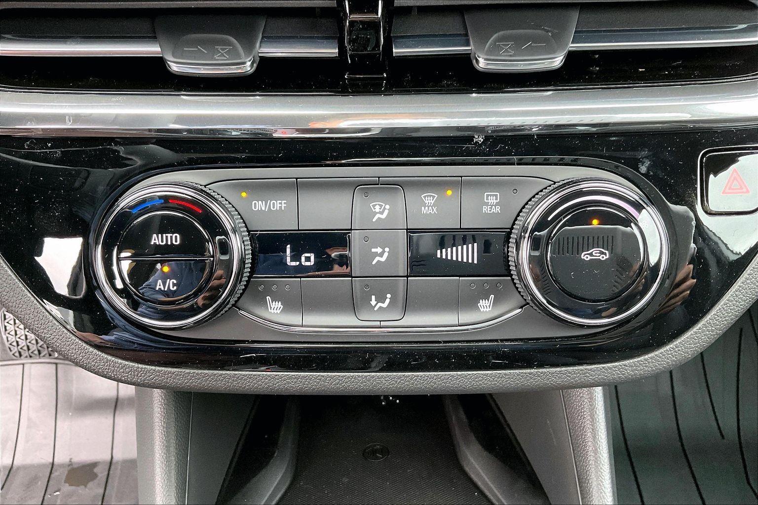2026 Buick Envista Sport Touring - Photo 16