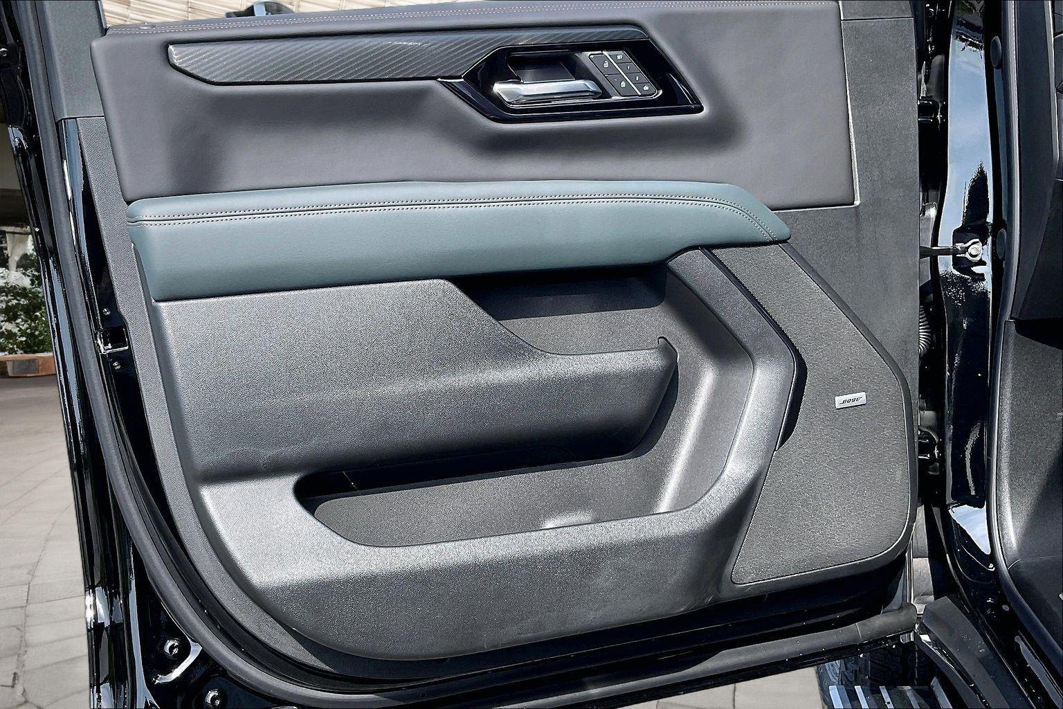 2026 GMC Yukon AT4 - Photo 9